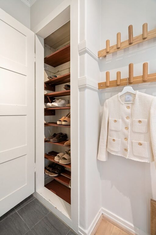 Maneiras simples de organizar a sua entrada de casa